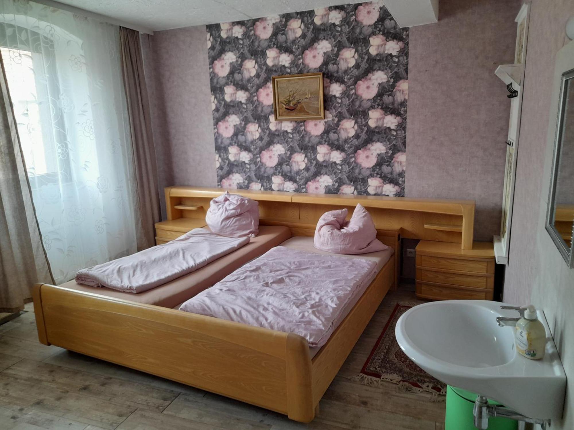 Gasthaus Zur Rose Malsch  Bagian luar foto